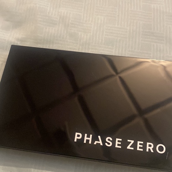 💋NEW💋 Phase Zero Necessities Eyeshadow Palette - Picture 3 of 4
